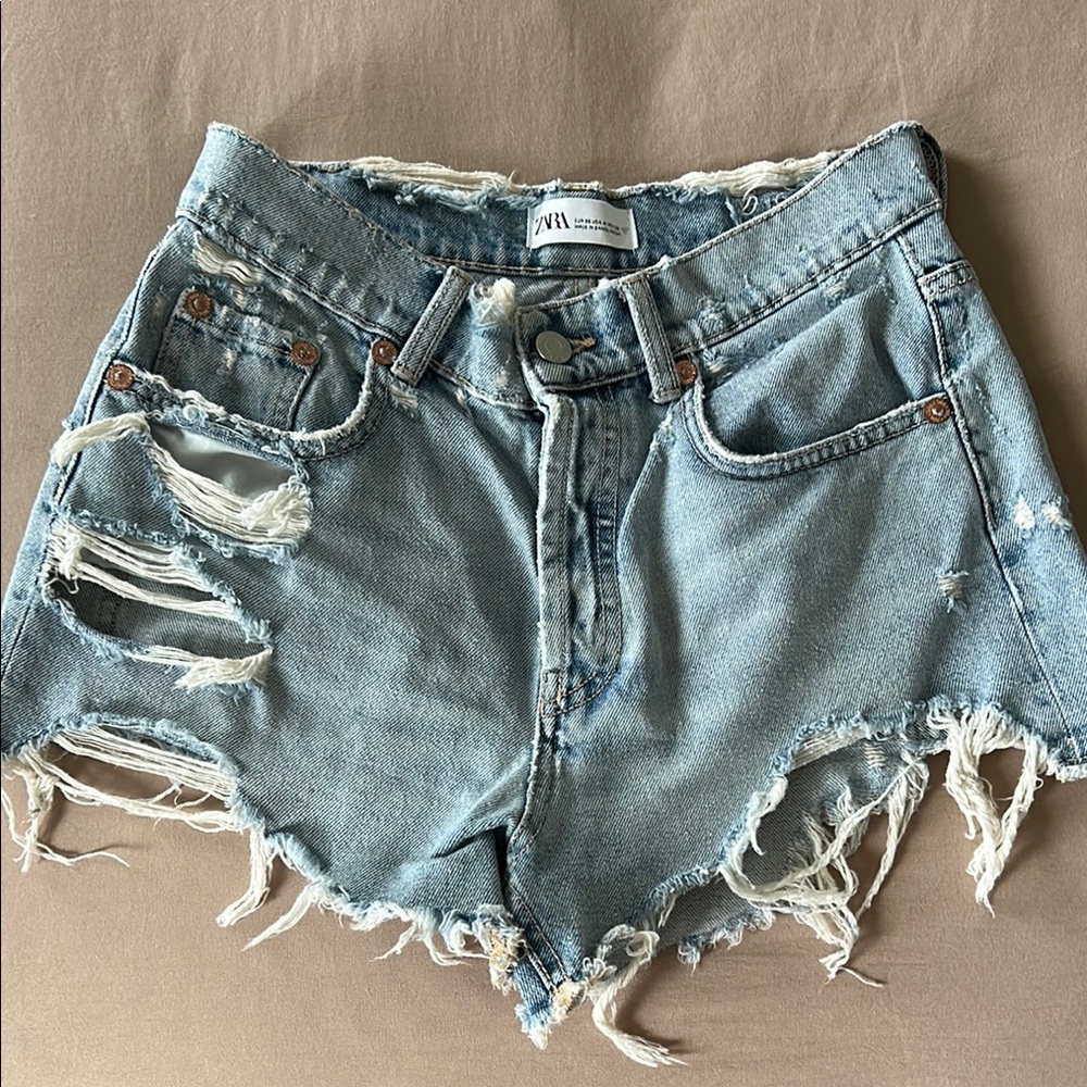 Zara Women's Distressed Denim Shorts - Blue